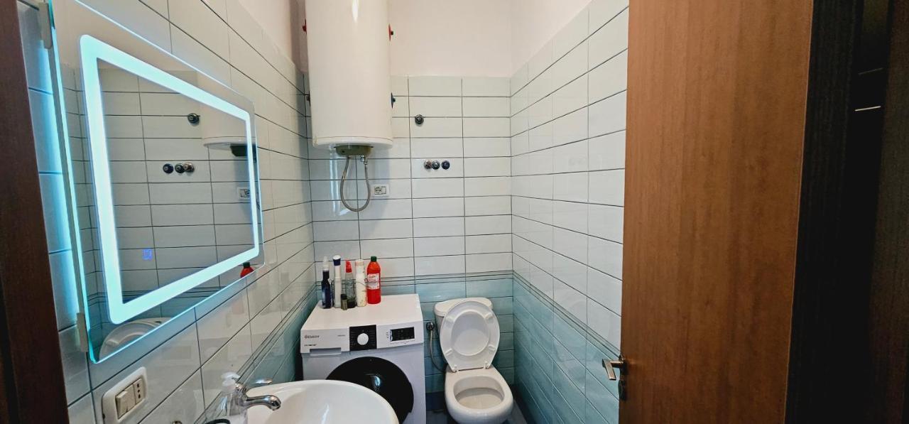 New Bazaar Side Bliss 2 Bed Room Apt With Free Garage Tiranë Ngoại thất bức ảnh