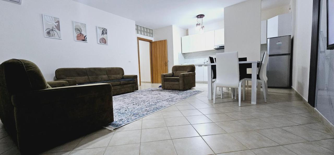 New Bazaar Side Bliss 2 Bed Room Apt With Free Garage Tiranë Ngoại thất bức ảnh